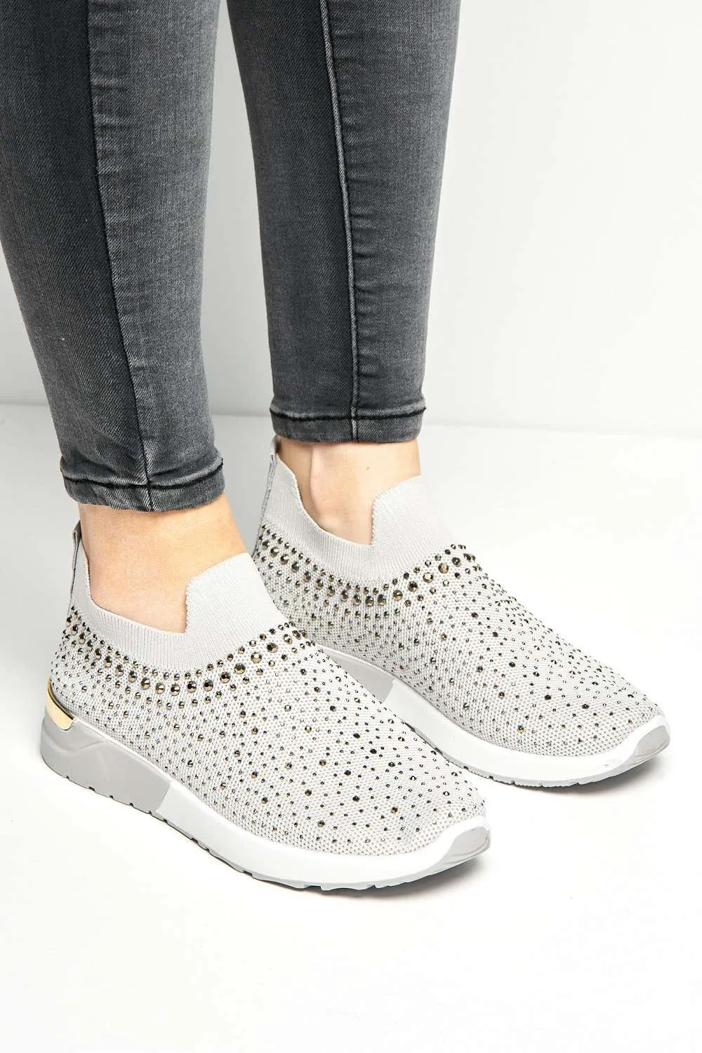 Ari Slip On Trainer in Grey