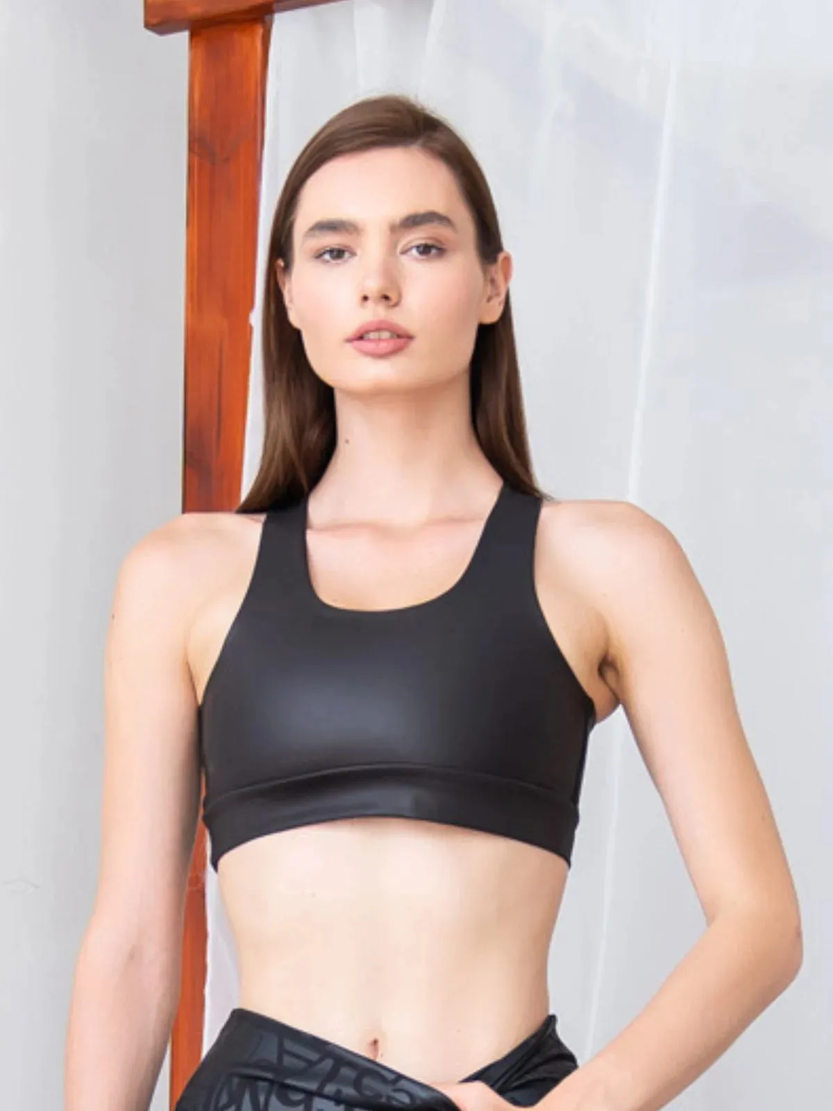 Lismina Single Crossed Lether Look Black Sport Bra